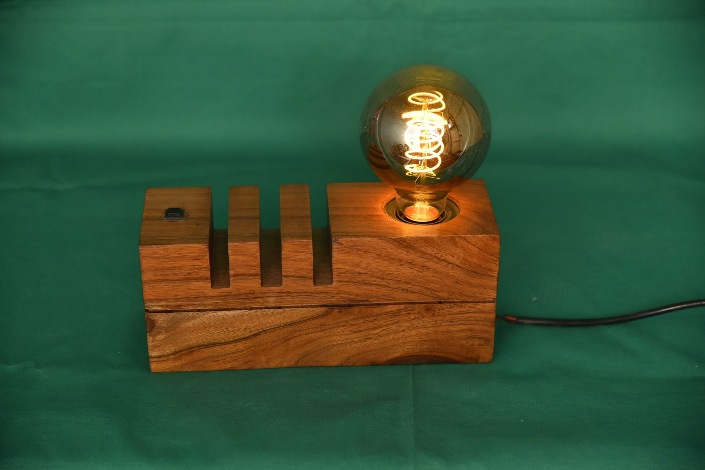 Rustic Wooden Edison Bulb Lamp – Modern Industrial Table Light for Home & Office Décor