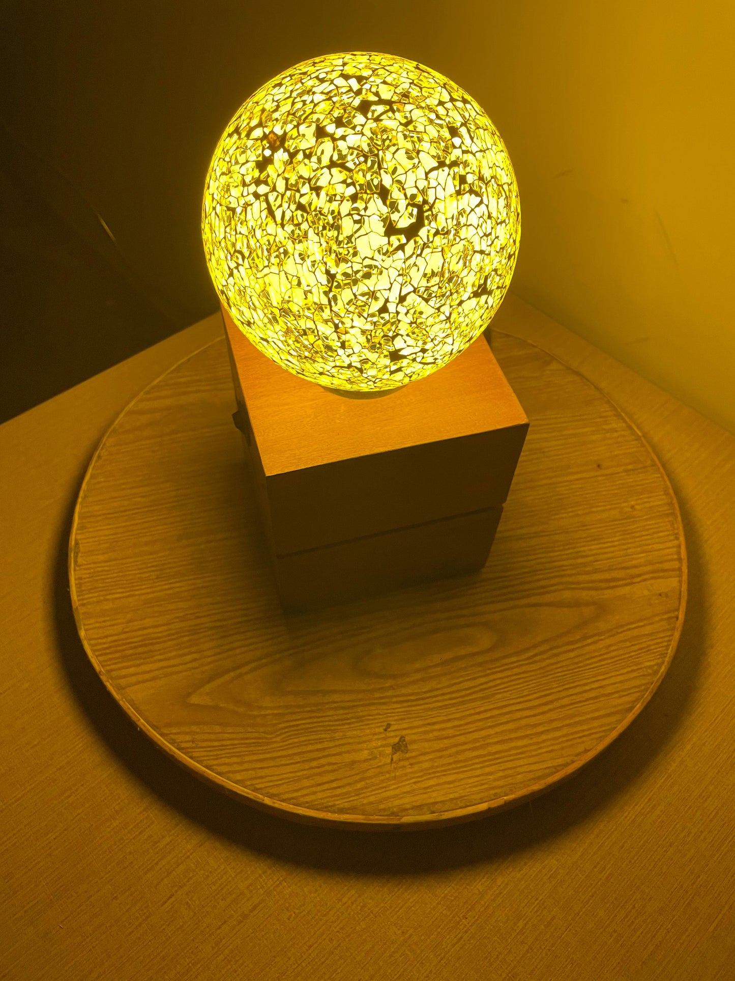 Golden Glow Sphere Lamp on Wooden Base – Elegant Decorative LED Light for Home & Office