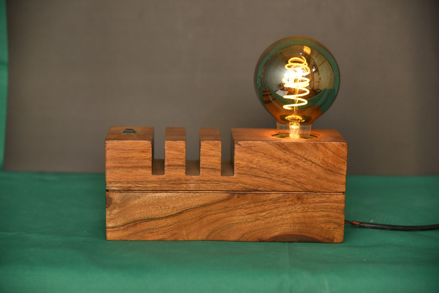 Rustic Wooden Edison Bulb Lamp – Modern Industrial Table Light for Home & Office Décor