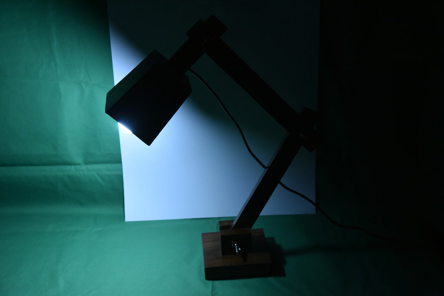 Adjustable Wooden Desk Lamp – Modern Handcrafted Study & Reading Light