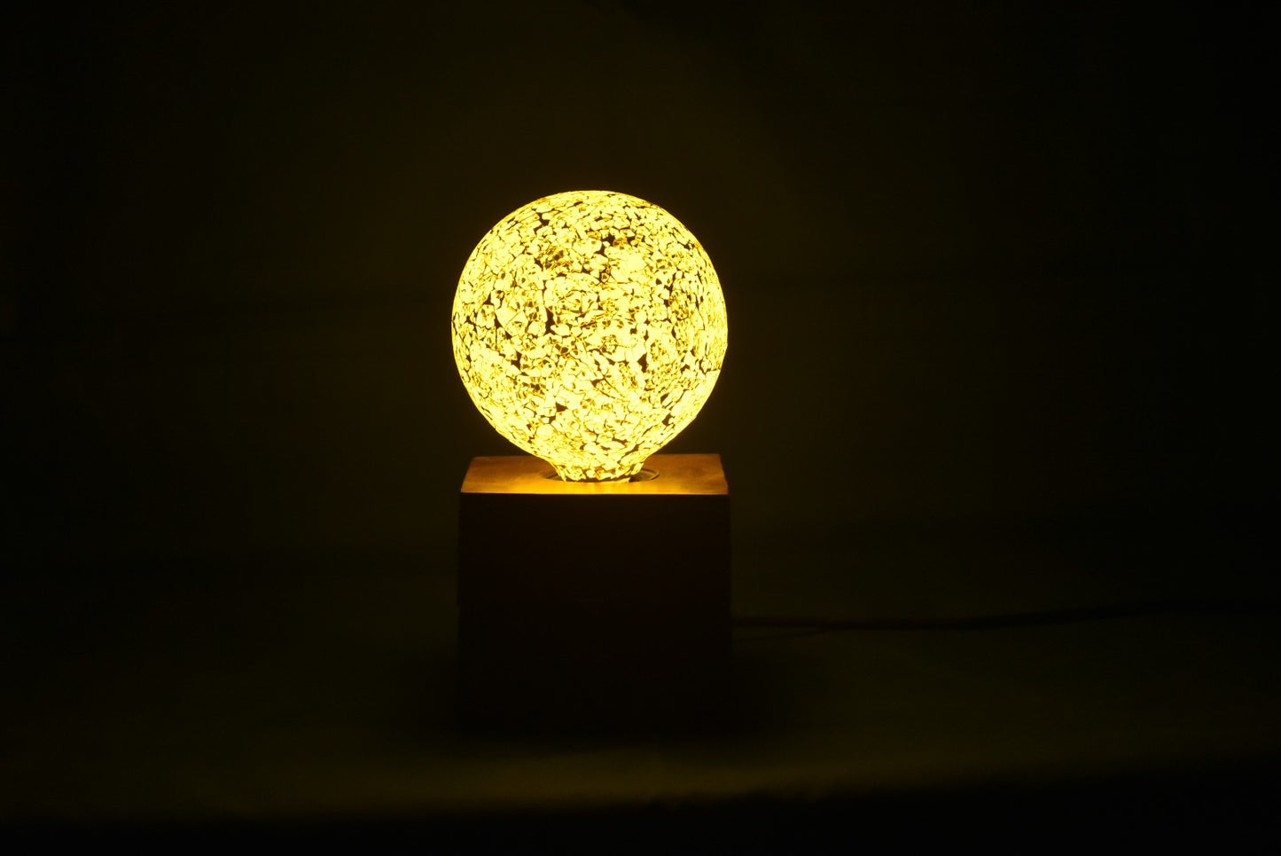 Golden Glow Sphere Lamp on Wooden Base – Elegant Decorative LED Light for Home & Office