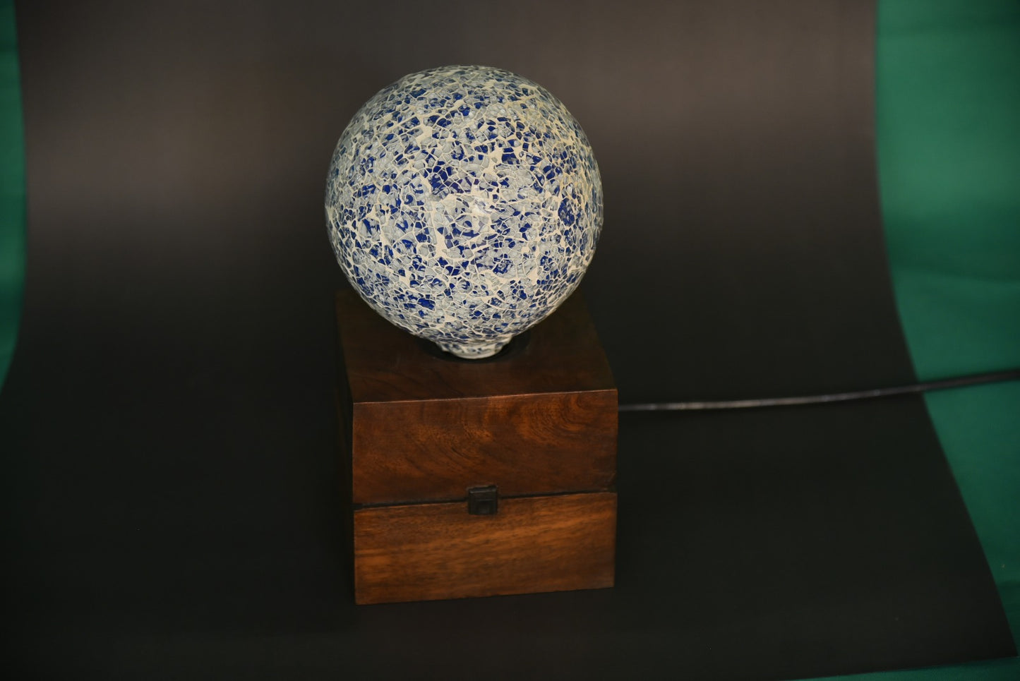 Golden Glow Sphere Lamp on Wooden Base – Elegant Decorative LED Light for Home & Office