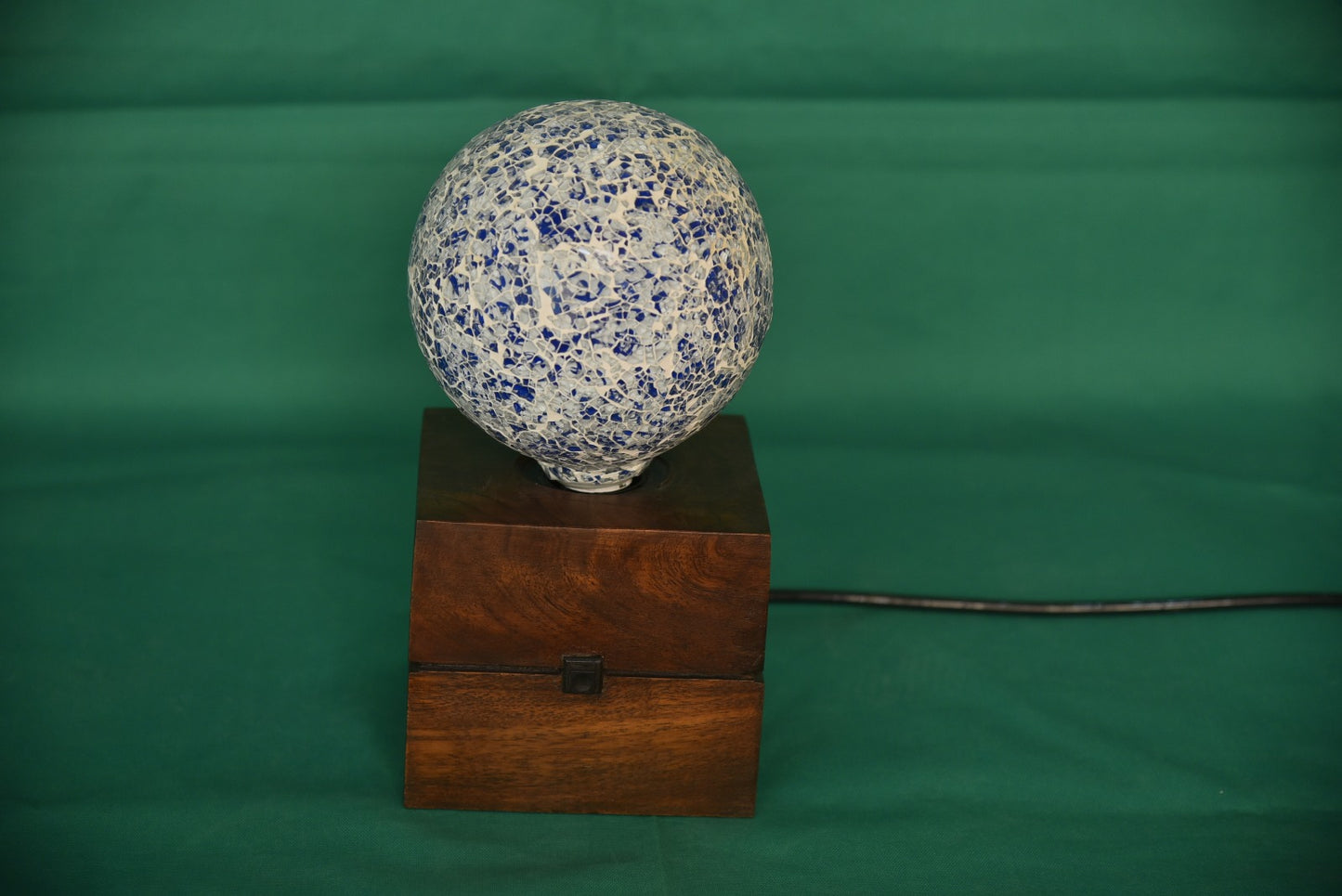 Golden Glow Sphere Lamp on Wooden Base – Elegant Decorative LED Light for Home & Office